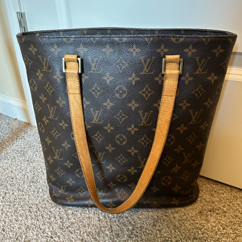 Authentic Louis Vuitton Vavin GM tote Brown Monogram Shoulder Bag - Picture 3 of 16